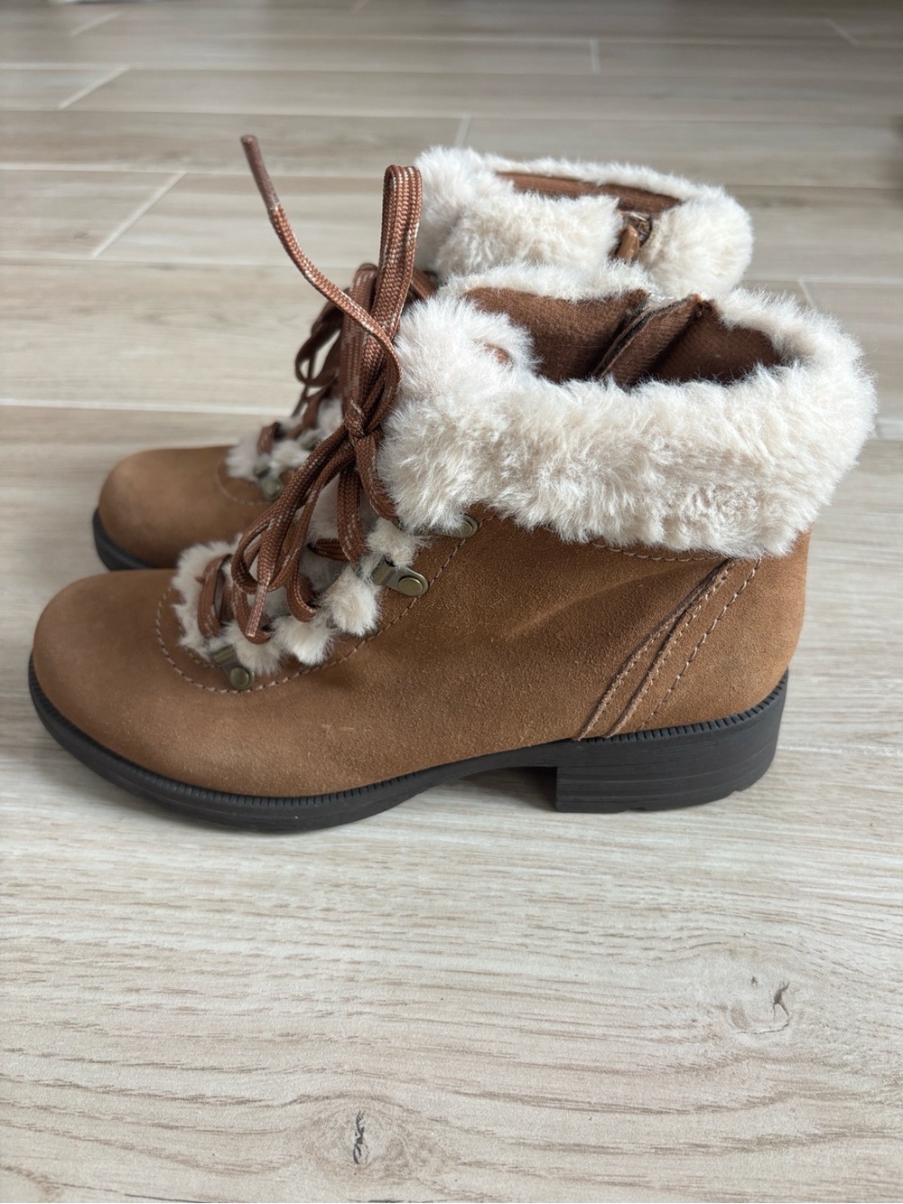 Earth Origins Rada Brown Suede Ankle Boots Faux Fur Women’s Size 8.5